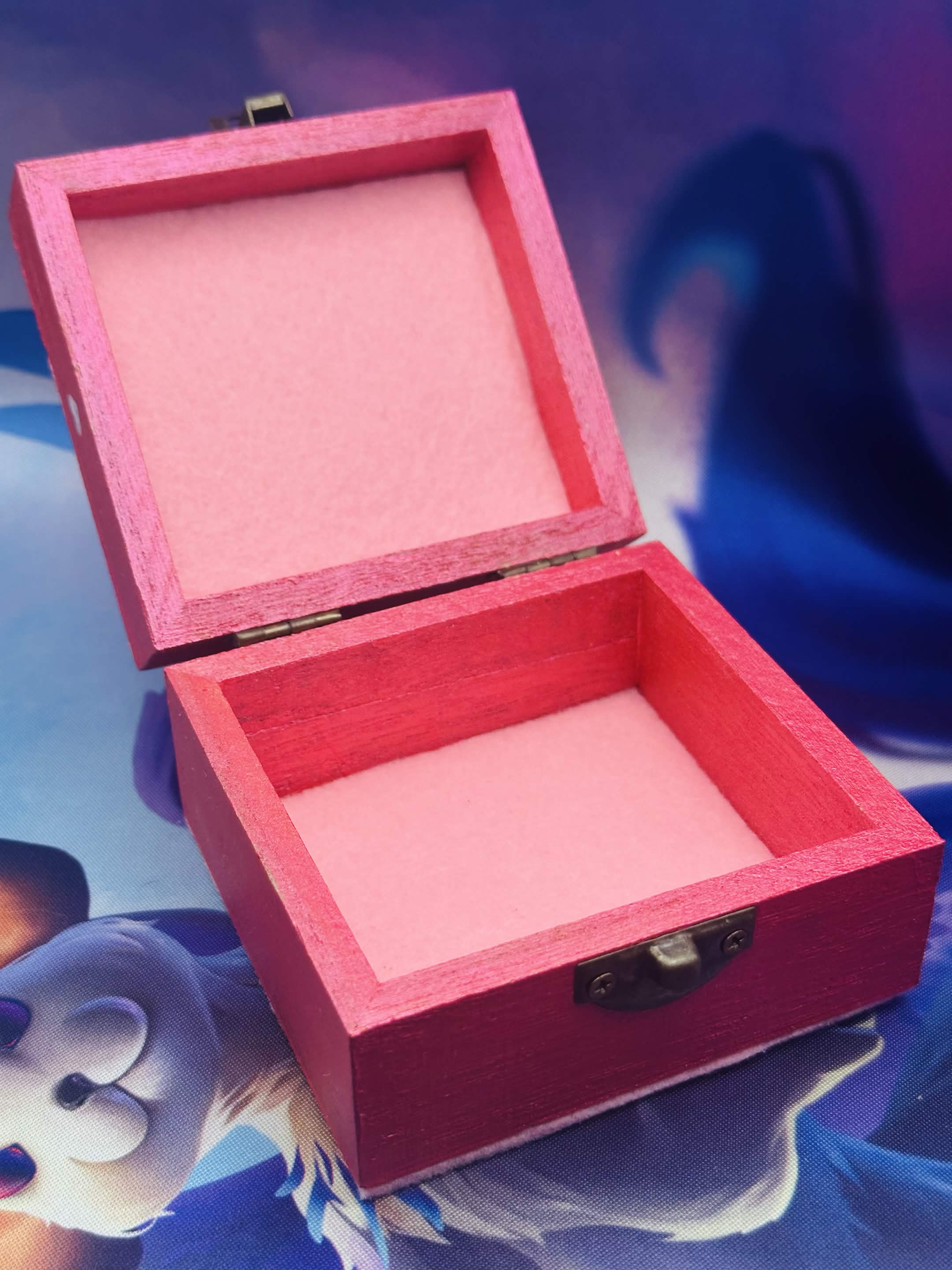 Wooden Box - Stufful Pokémon 🌸